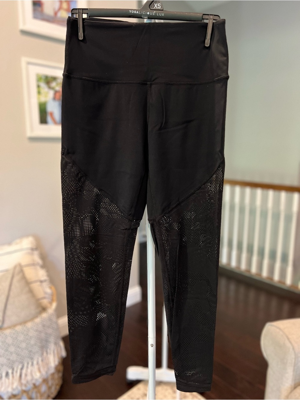 ZYIA Black High-Waist Mesh Panel Leggings - Size 6/8